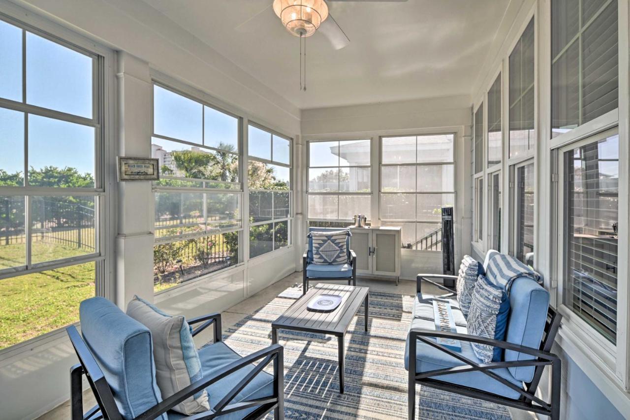 Balcony And Pool Access Myrtle Getaway!