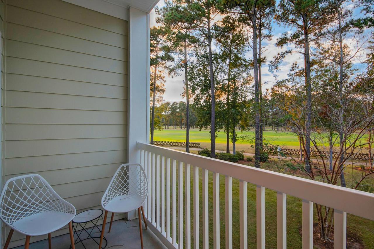 Apartment World Tour Golf Retreat *