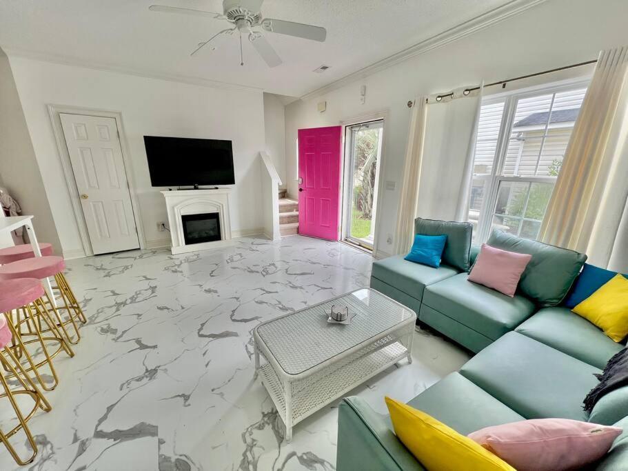 Lovely Near Myrtle Holiday home *
