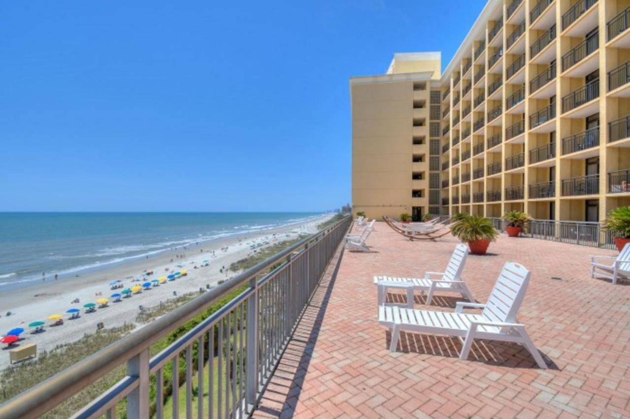 Beachfront 10th-floor Studio Caravelle