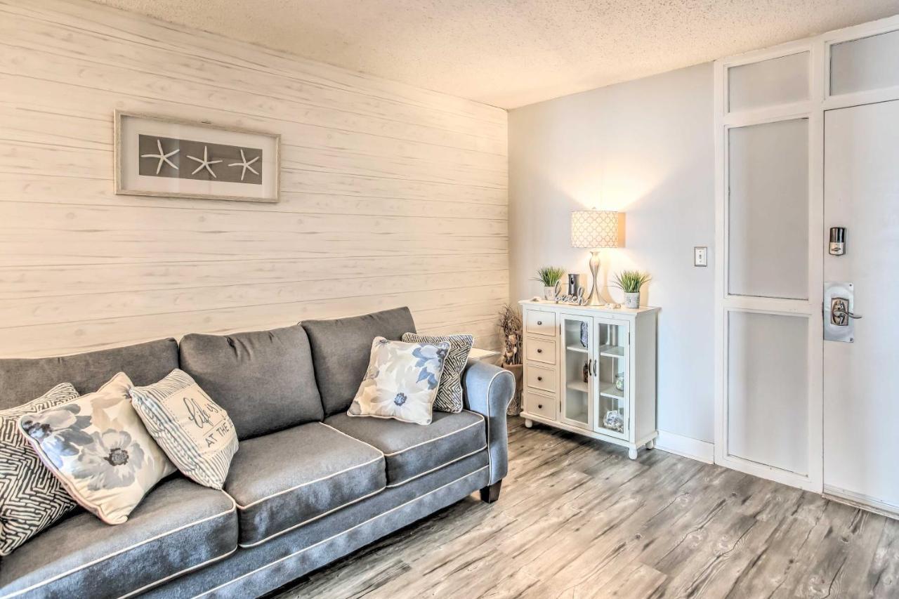 Breezy Myrtle With Balcony And Views!