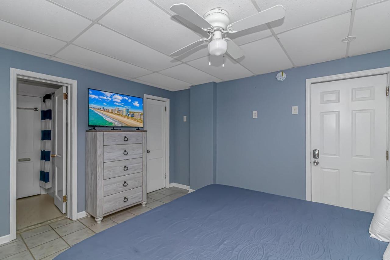 Pet Friendly Beach House! Private Dock On Channel! Private Pool! 5 Bedroom - 3 Bath! Myrtle Beach