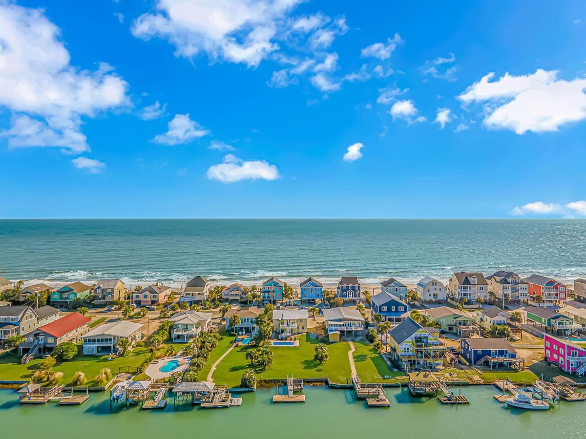 Pet Friendly Beach House! Private Dock On Channel! Private Pool! 5 Bedroom - 3 Bath! * Myrtle Beach