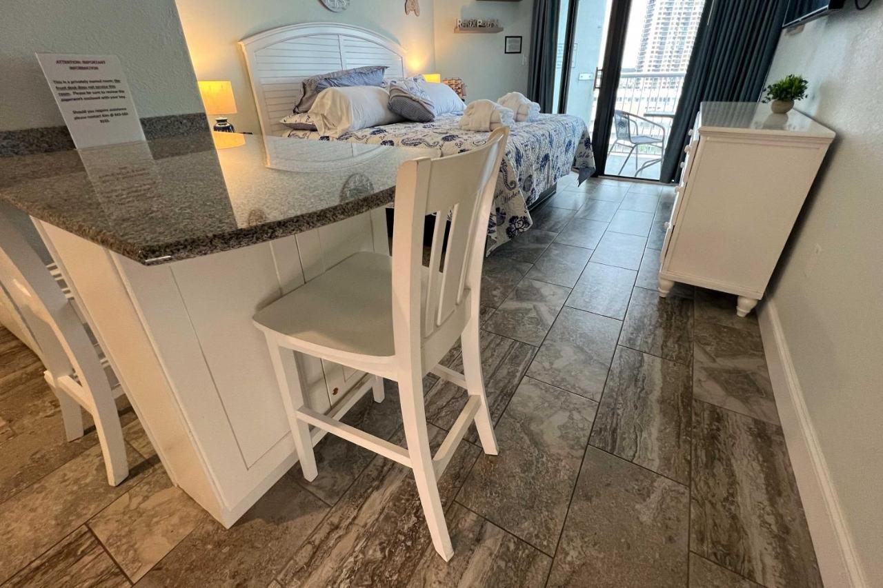 Ocean Annies Studio With Unbeatable Sea Views! * Myrtle Beach