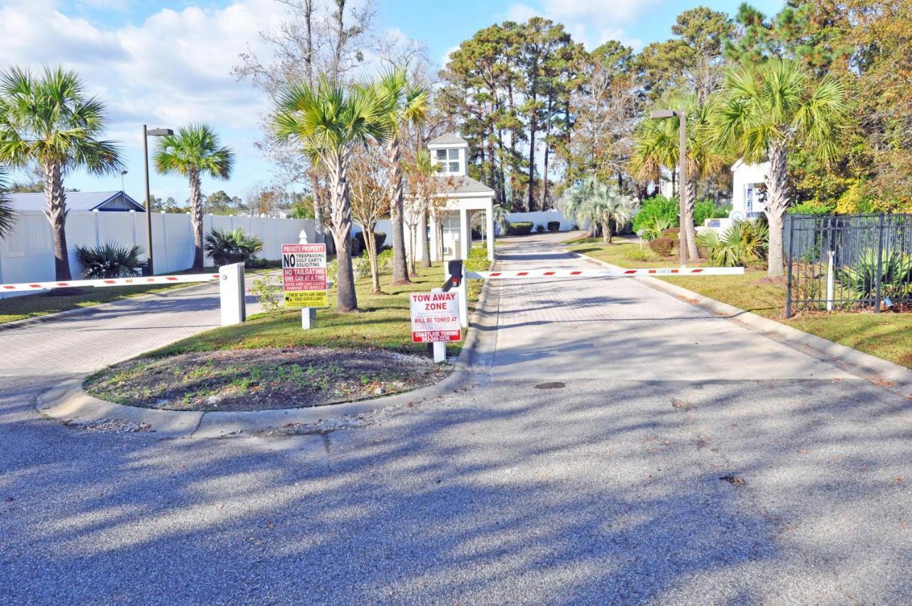 Waterway Landing Gated Community 2br *