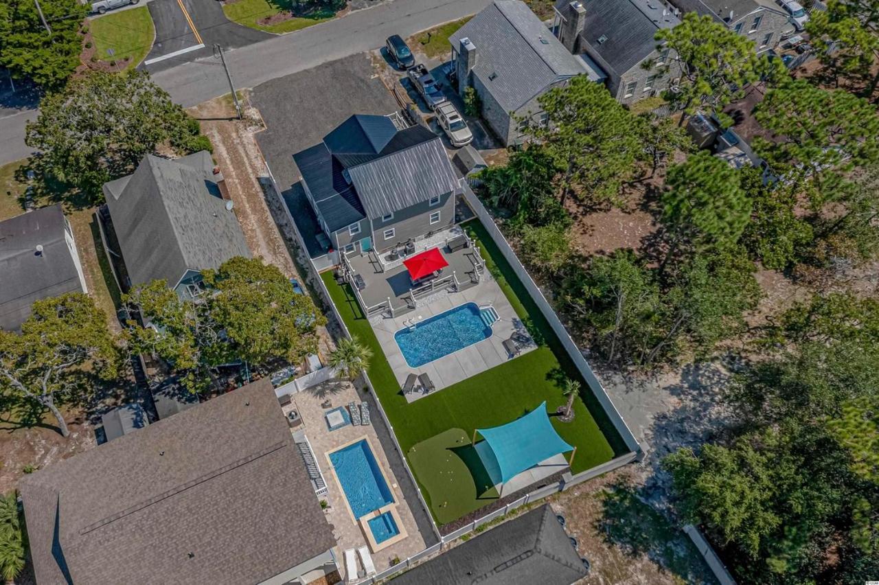 Holiday home Immaculate With Putting And Private Pool! Pet Friendly 6 Bedroom- 4 Bath Duplex A&b