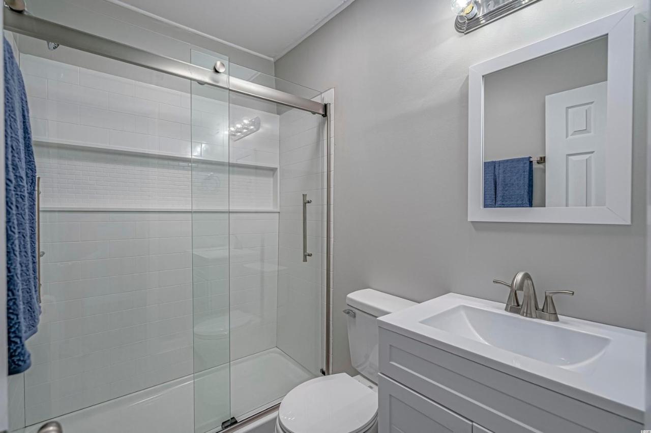 Holiday home Tranquil Greens: Pet-friendly With Putting And Pool