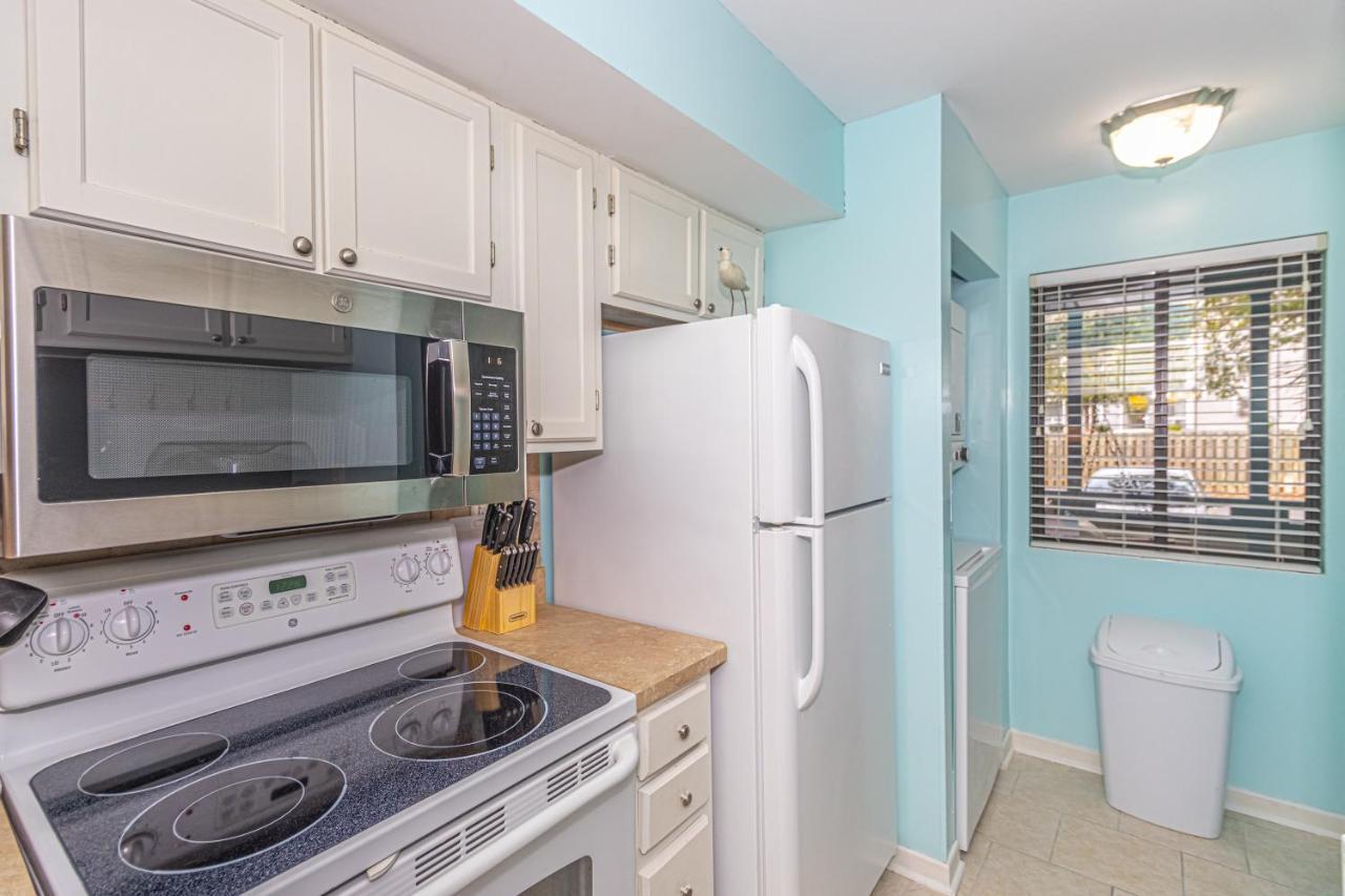 Hidden Gem Beautifully Appointed 2br 2ba With 3 Patios Near Beach! Myrtle Beach