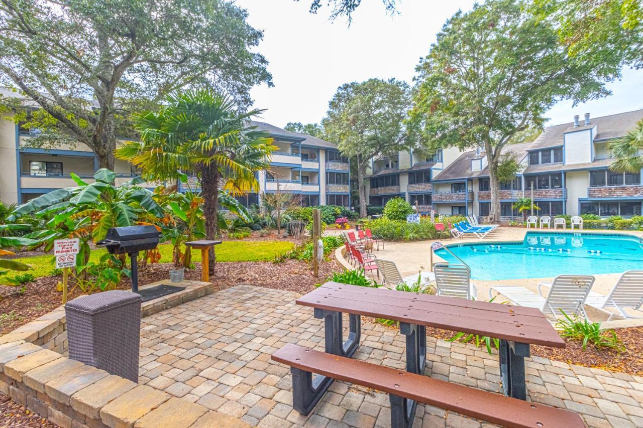 Holiday home Hidden Gem Beautifully Appointed 2br 2ba With 3 Patios Near Beach! *