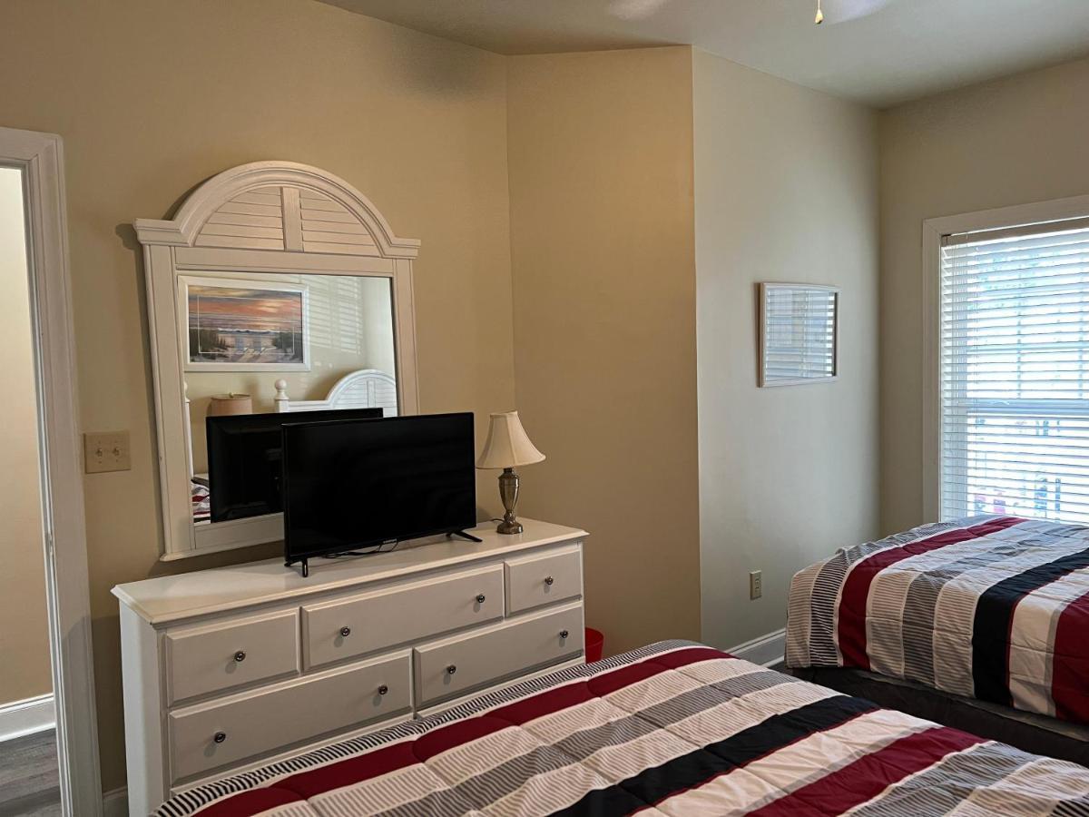 104 Cypress Point Ct Unit 202