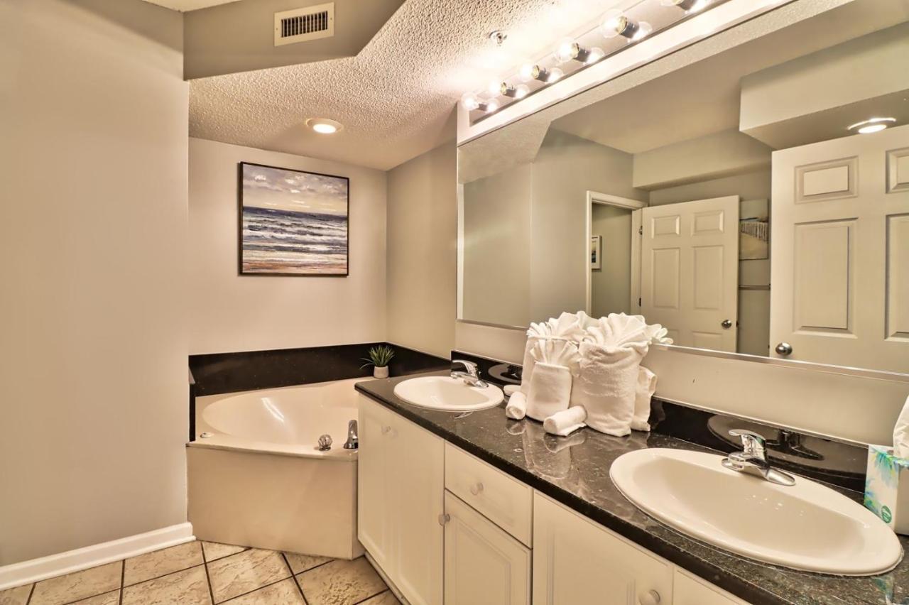 401 North Tower Apartment *