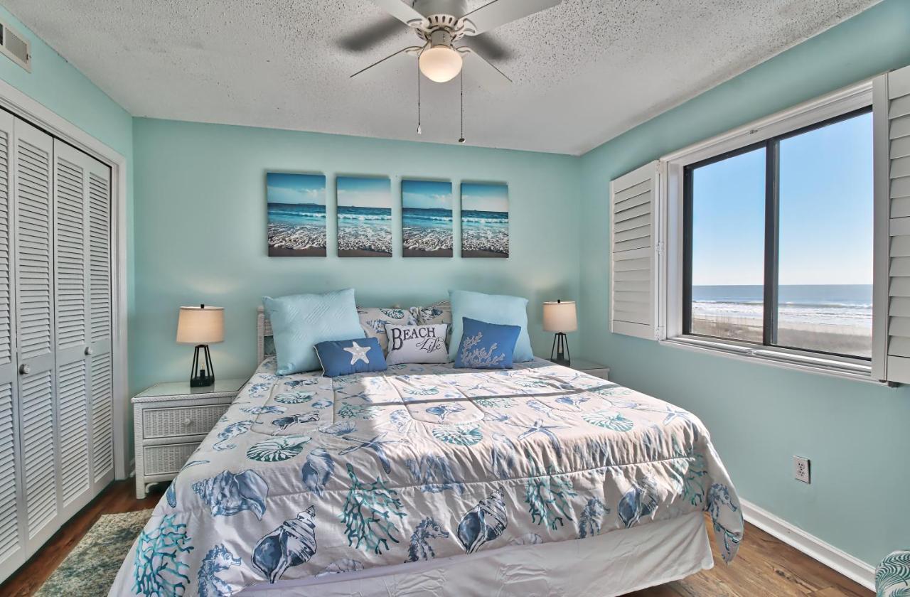 Direct Ocean Front 3br/2ba Dog Friendly **oceanfront** Apartment *
