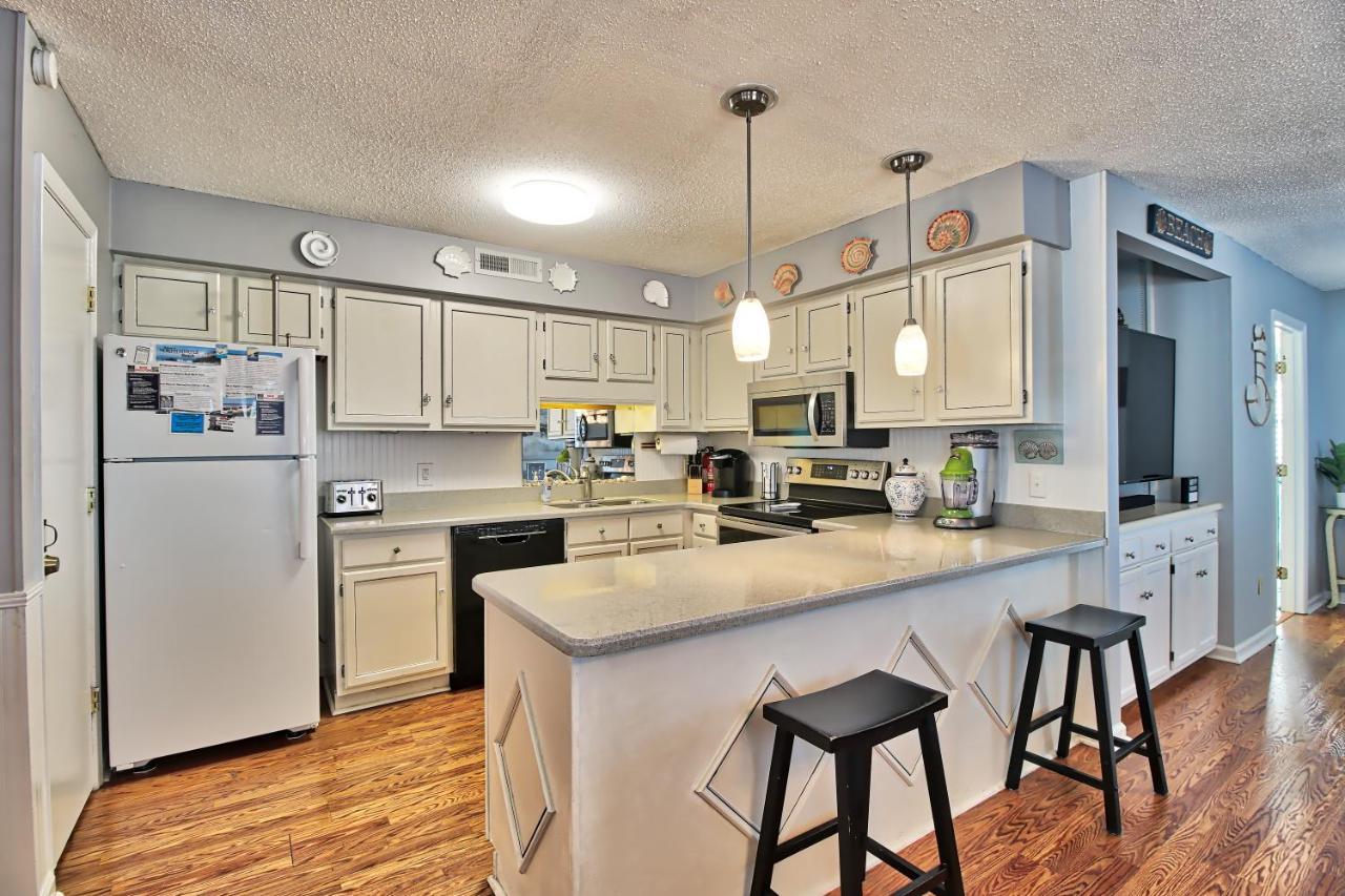 Apartment Direct Ocean Front 3br/2ba Dog Friendly **oceanfront** *