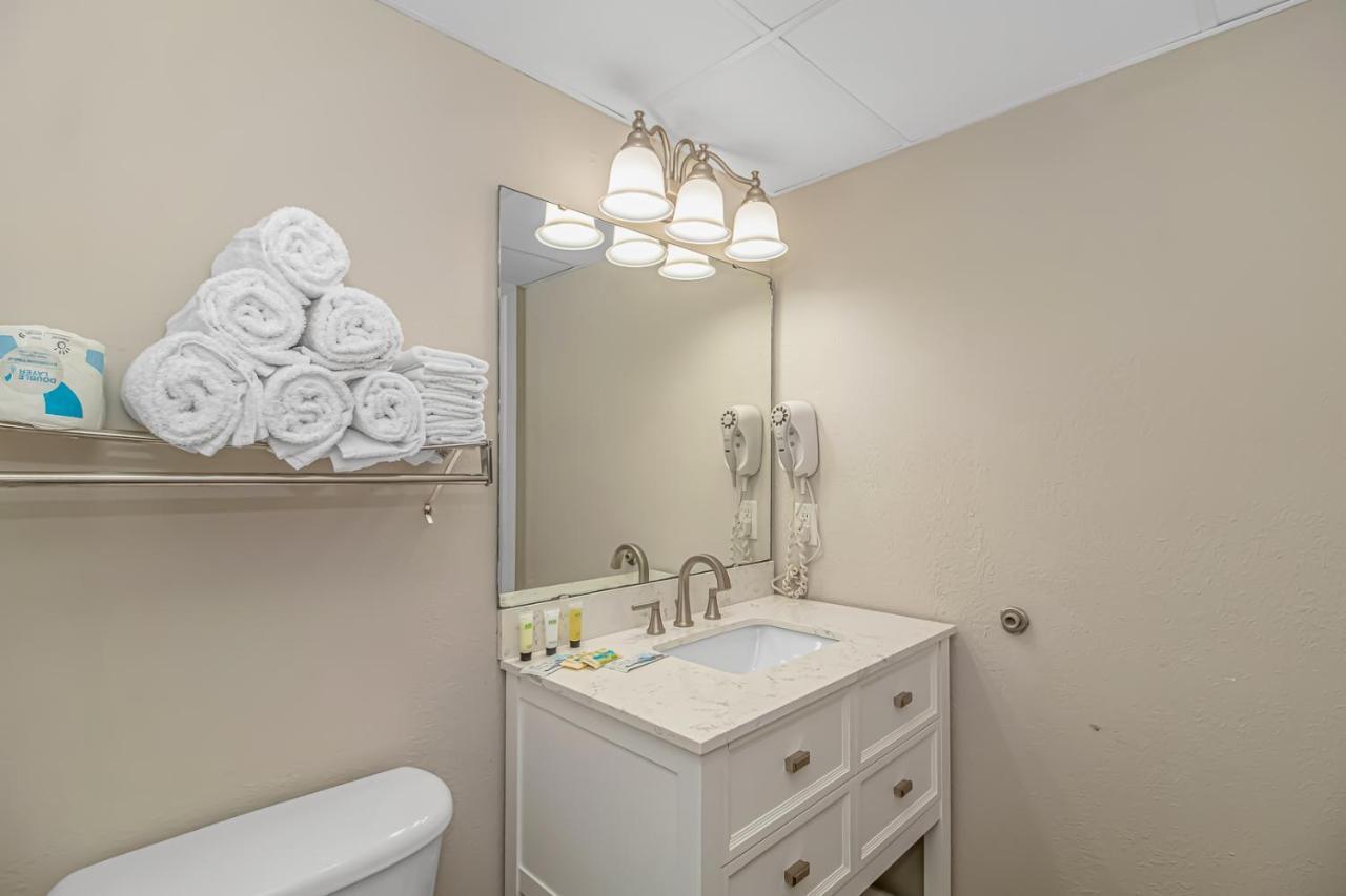 Holiday home Oceanview 3br -spacious With Amazing Views! - Dunes 1404