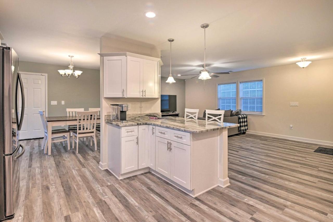 Murrells Inlet With Fire Pit Near Beaches Holiday home *