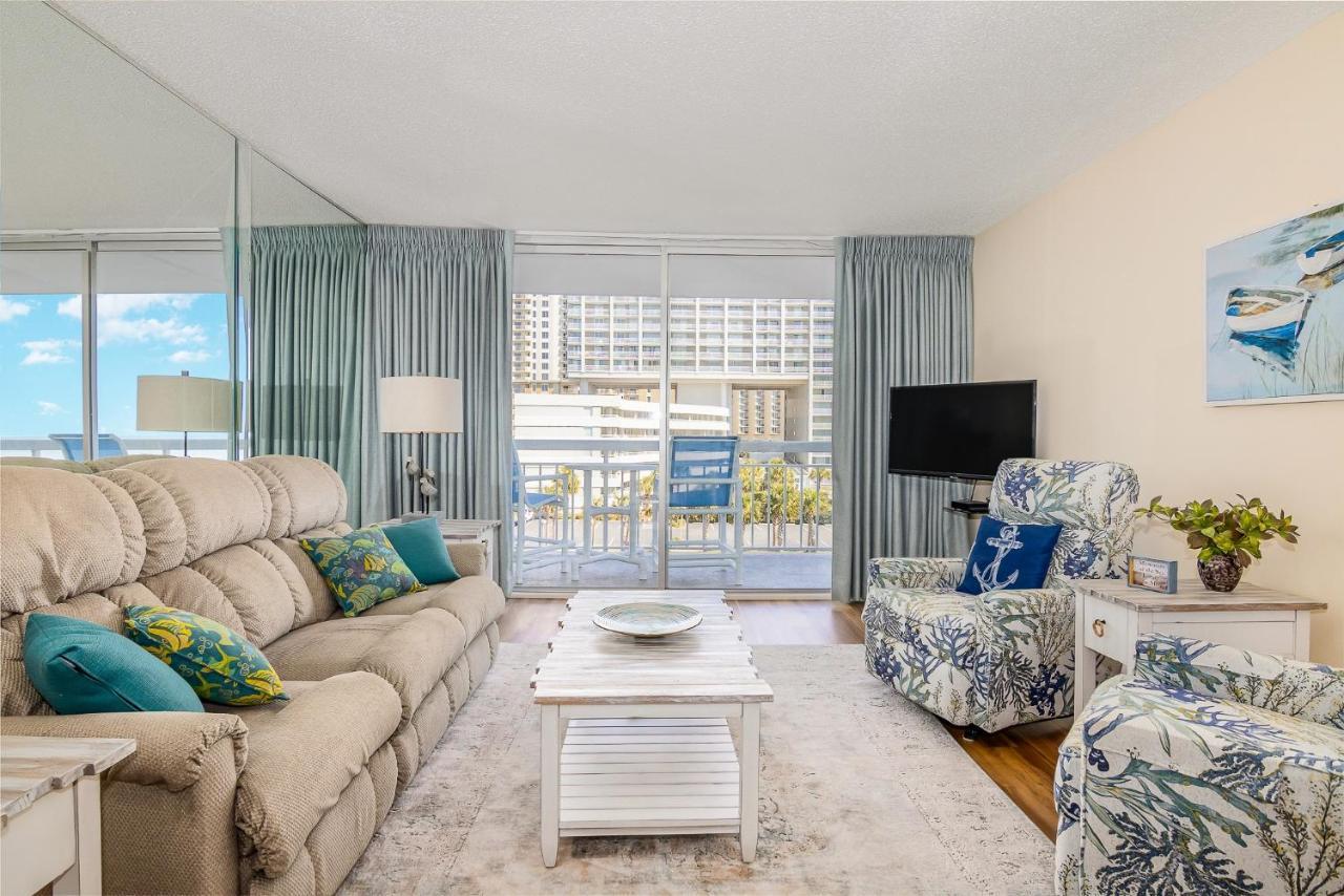 401 South Hampton - Charming 2 Bedroom, 2 Bath Ocean View Condo, Apartment