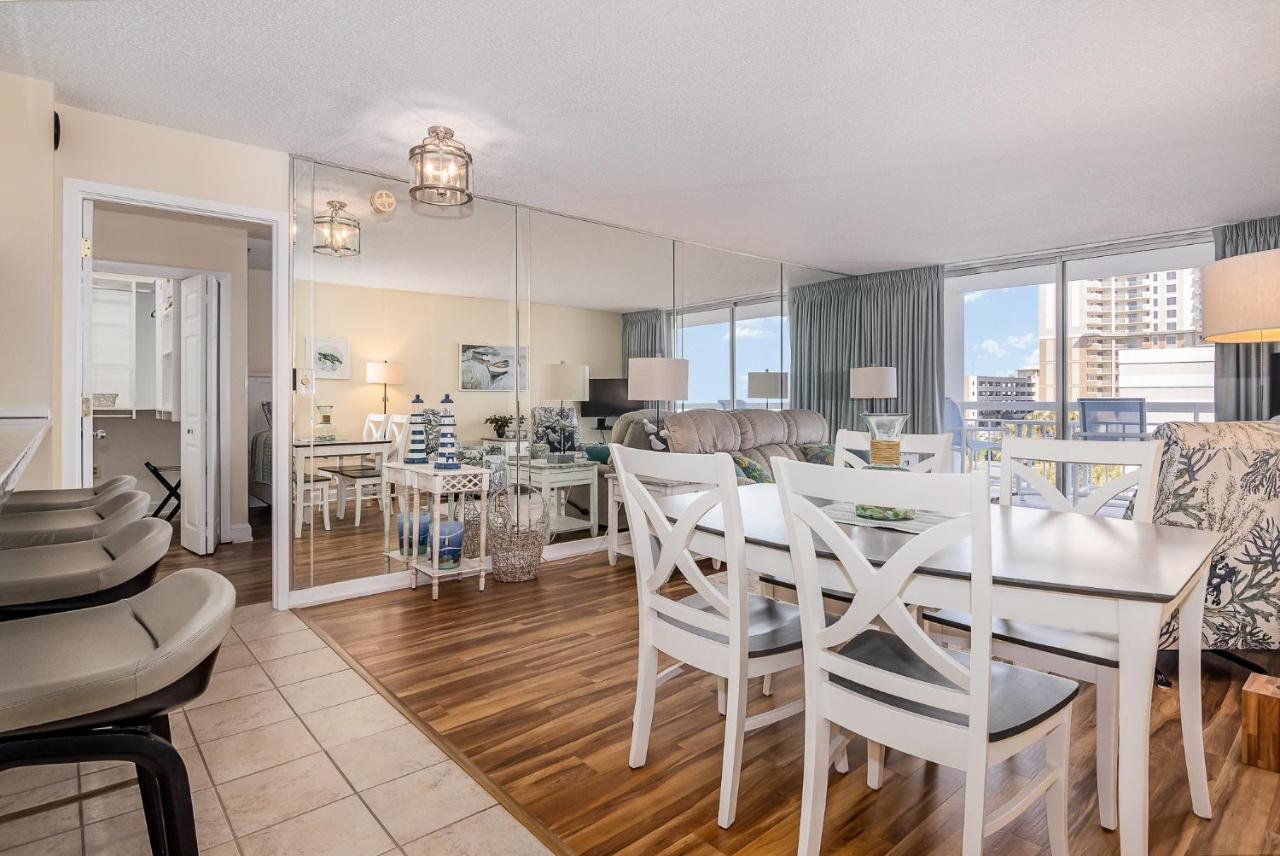 401 South Hampton - Charming 2 Bedroom, 2 Bath Ocean View Condo,
