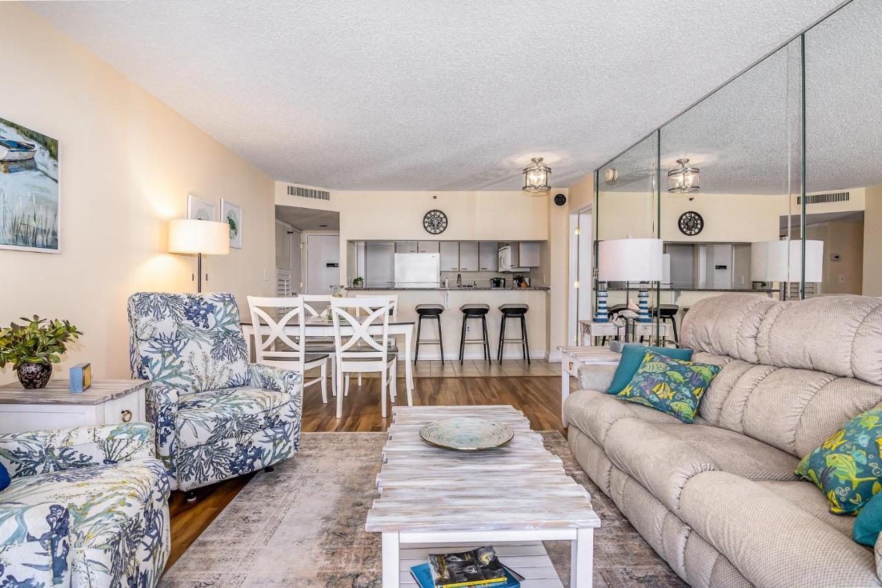 401 South Hampton - Charming 2 Bedroom, 2 Bath Ocean View Condo, Apartment *