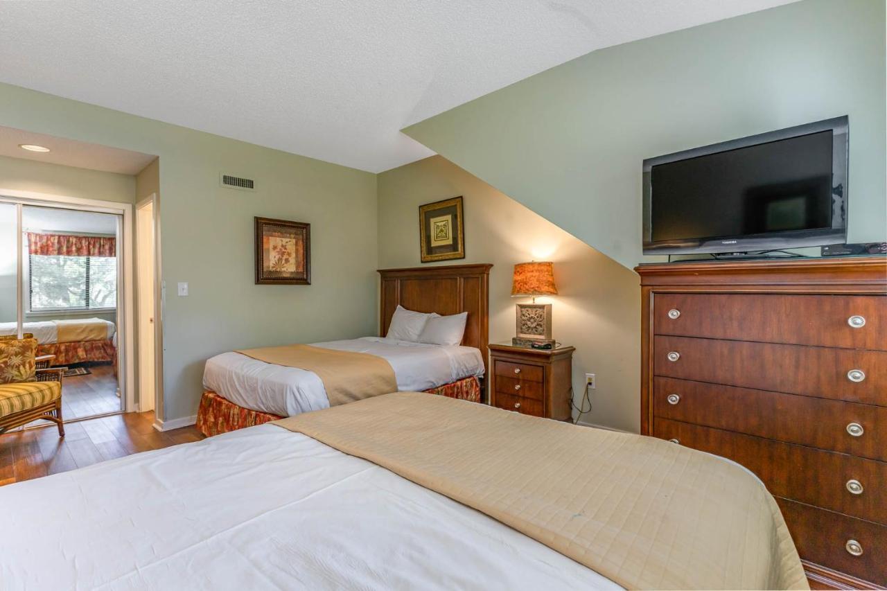 Updated 3 Bedroom, 3 Bathroom Villa, 13d Richmond Park Villa Myrtle Beach