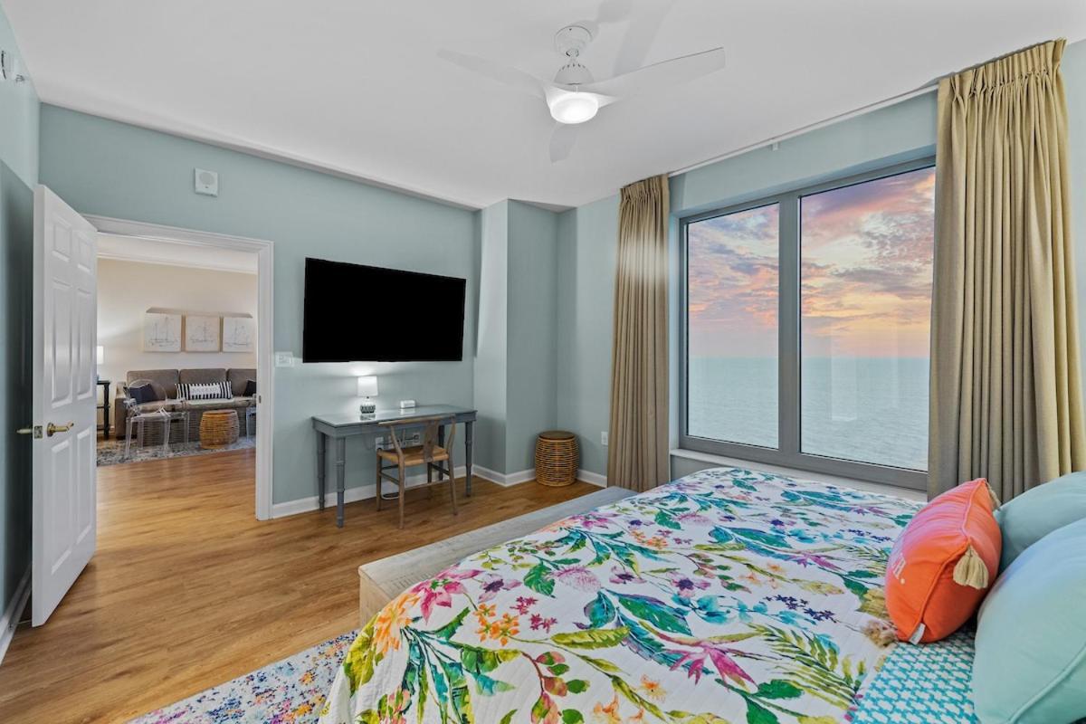 2507 Margate - 4 Bedroom Ocean Front - *