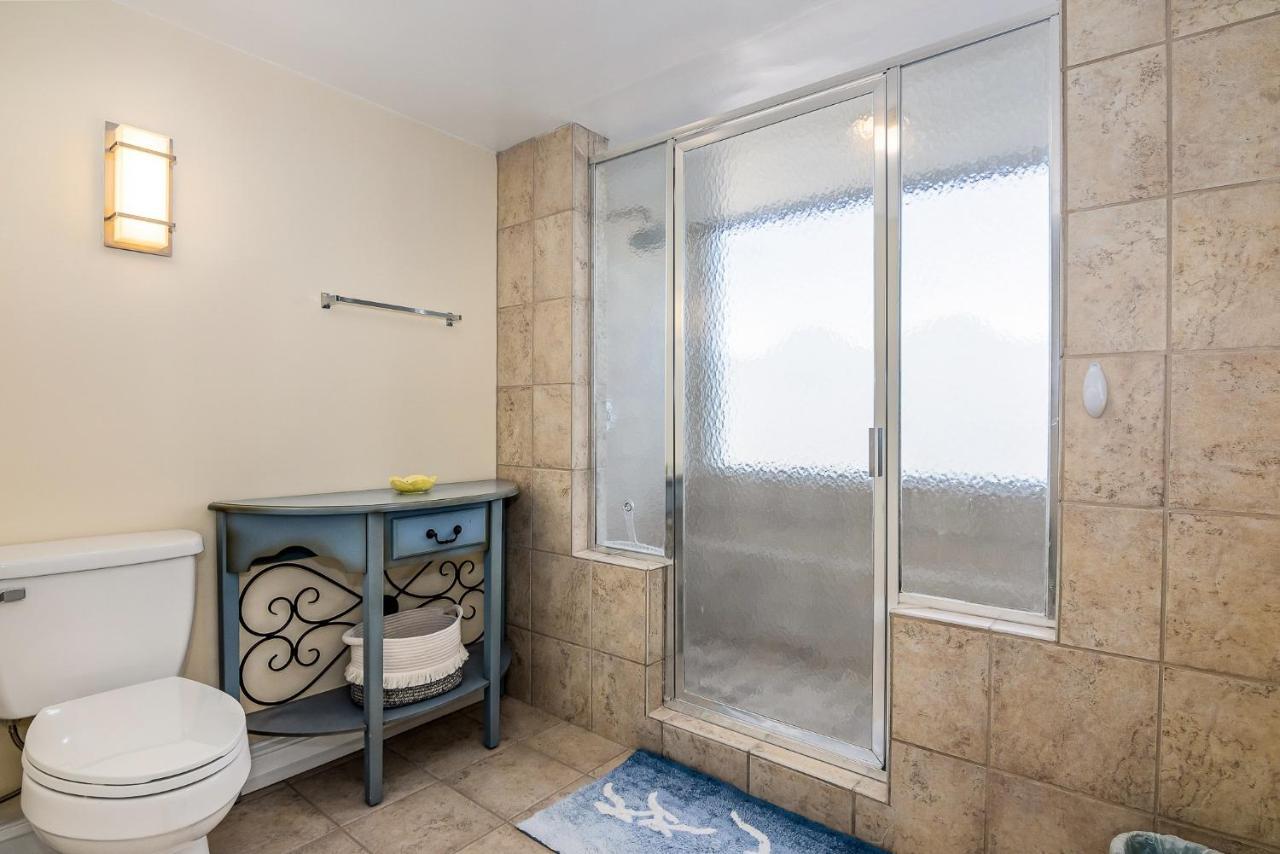 Apartment 401 South Hampton - Charming 2 Bedroom, 2 Bath Ocean View Condo, Myrtle Beach