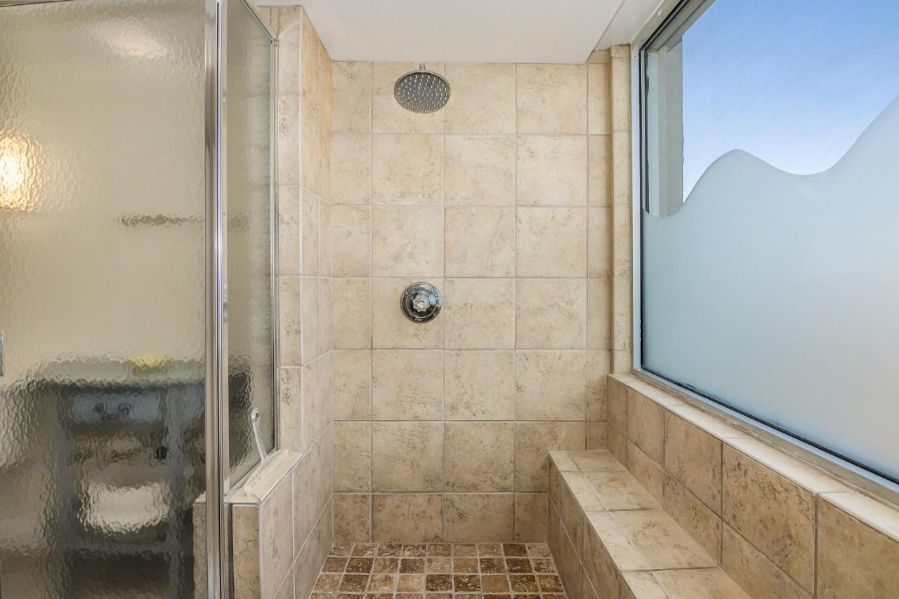 401 South Hampton - Charming 2 Bedroom, 2 Bath Ocean View Condo, Apartment