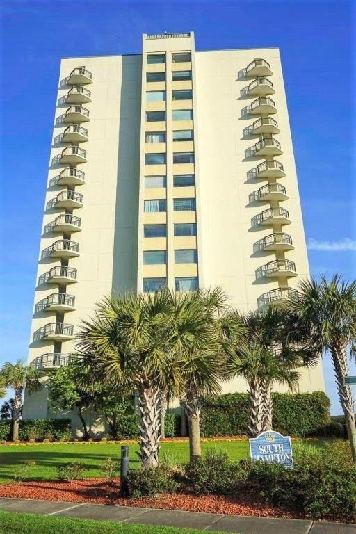 Stunning Ocean View Remodeled 2 Bedroom 2 Bath Condo, 908 South Hampton *