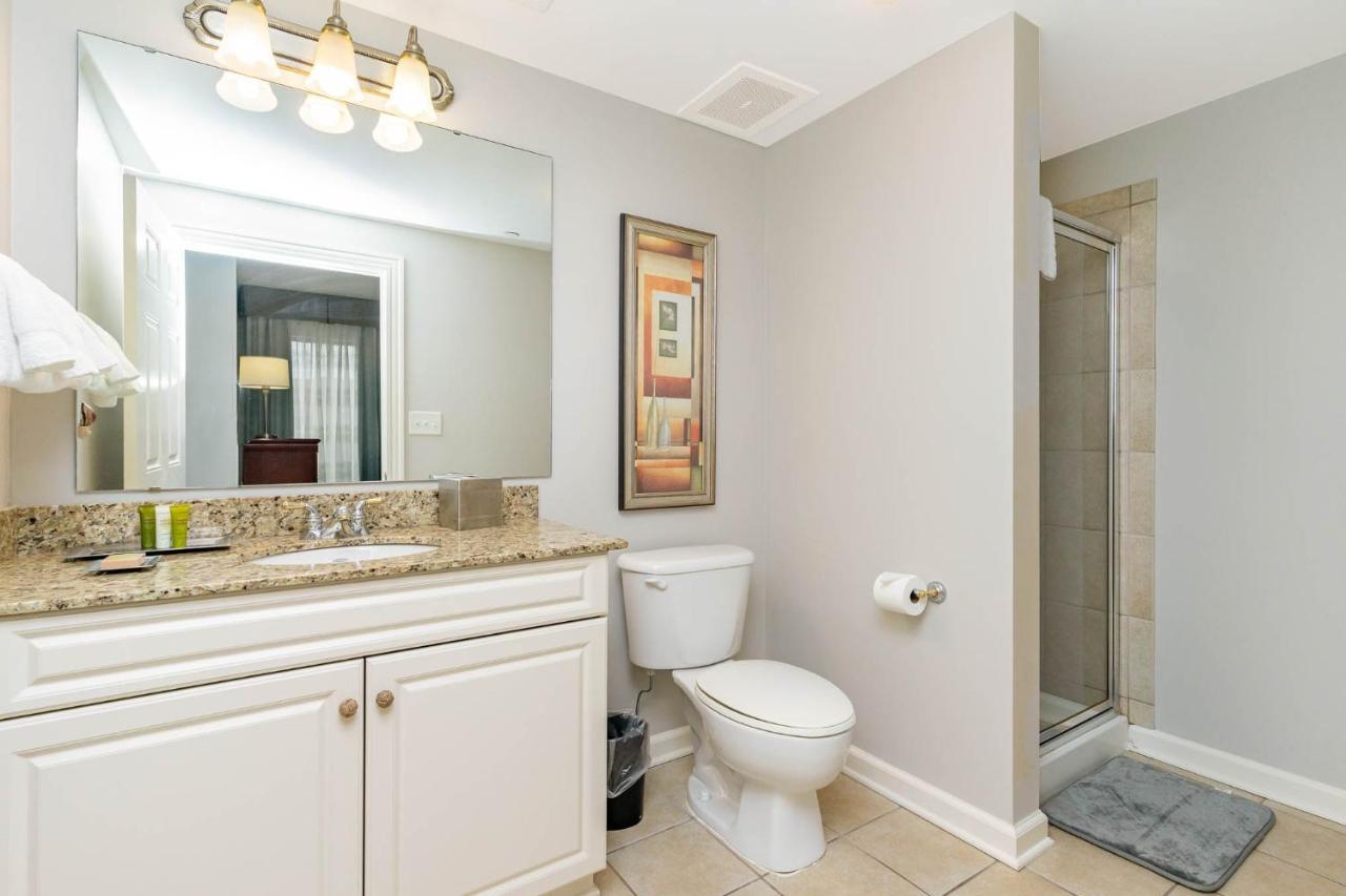 Splendid 3 Bedroom, 3 Bath - 408 Royale Palms Apartment *