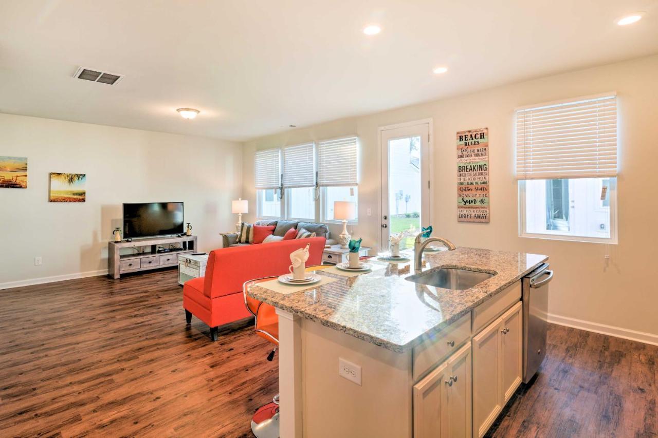 Colorful Myrtle House 2 Mi To Beaches! Holiday home *