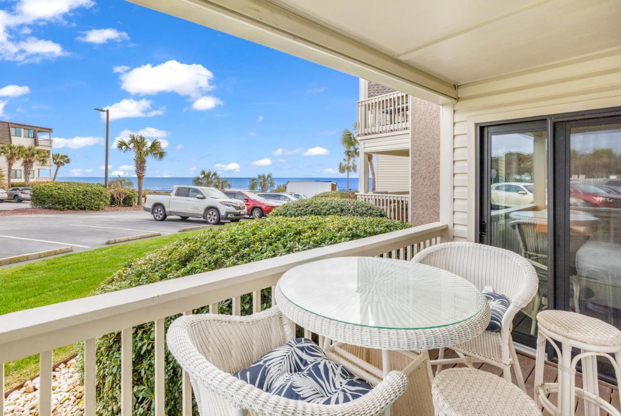 Apartment 2 Bedroom Ocean Forest Steps Away From Pristine Sandy Beaches *