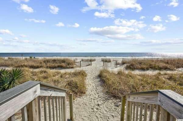 Immaculate Ocean Front With Fireplace! 1br King - Sleeps 6! - Caribbean 427
