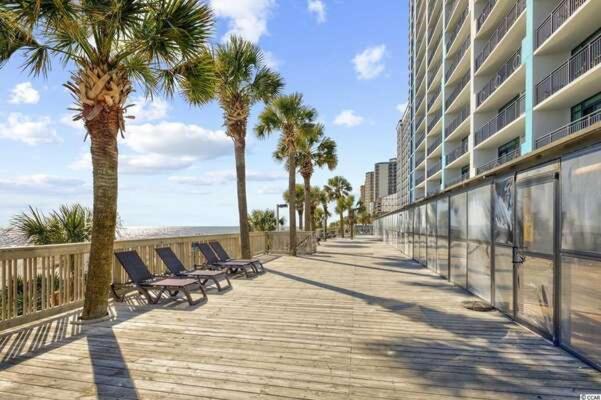 Immaculate Ocean Front With Fireplace! 1br King - Sleeps 6! - Caribbean 427 Holiday home