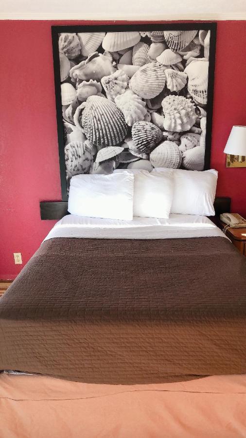 Royal Palace And Myrtle Ocean Blvd 2*