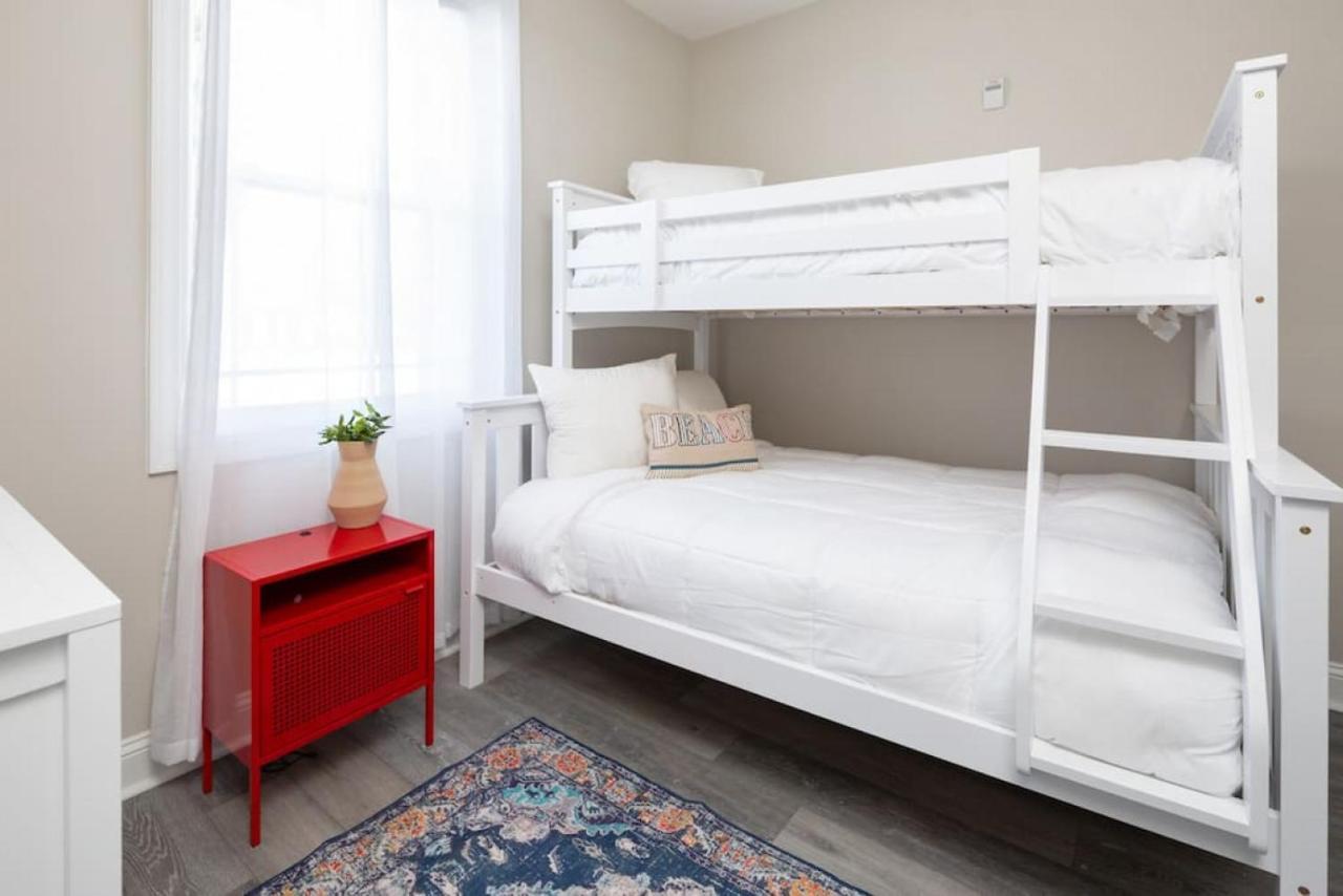 4br King Size Beds Steps To Ground Level E Apartment Myrtle Beach