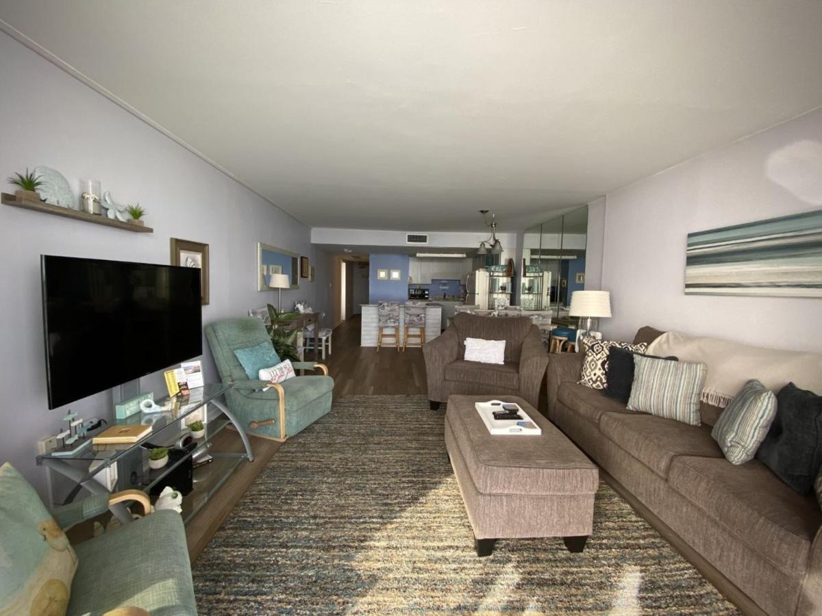 Royal Garden 415 Apartment