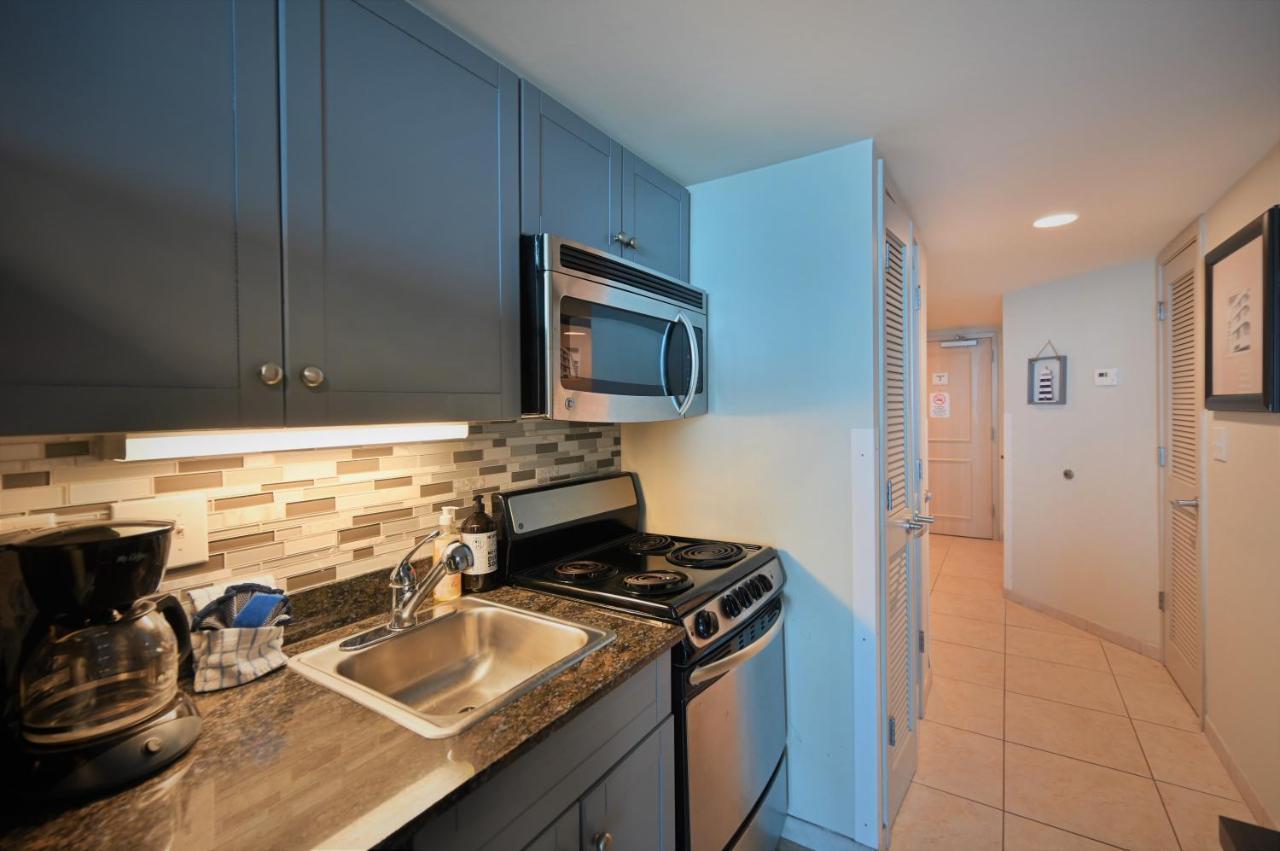 Spectacular Ocean Front Real 1 Bedroom Condo, 2 Ba Aparthotel