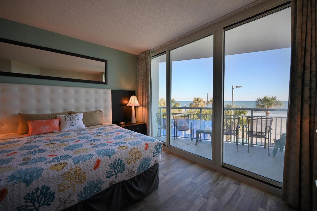Gorgeous Ocean Front 2bd 2 Full Baths, 2 Balconies Apartment