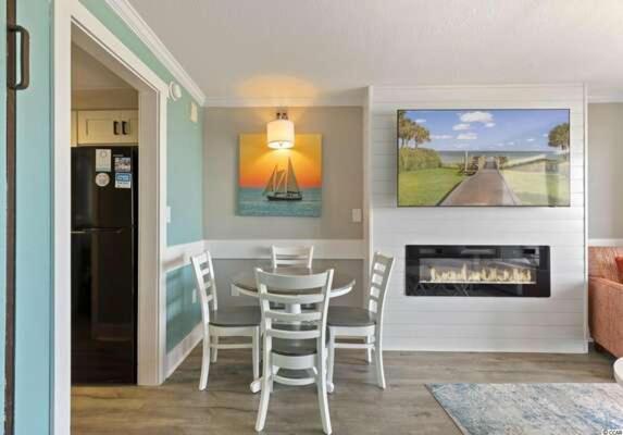Immaculate Ocean Front With Fireplace! 1br King - Sleeps 6! - Caribbean 427 Holiday home