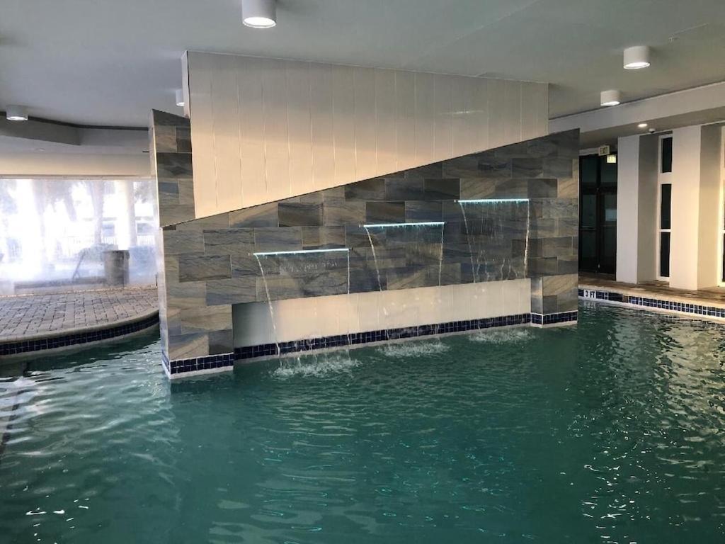 Gorgeous Ocean Front 2bd 2 Full Baths, 2 Balconies