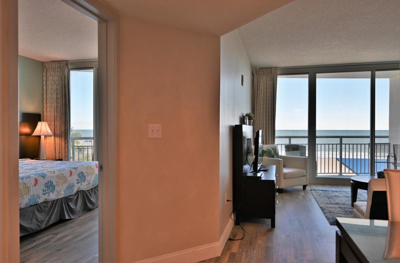 Apartment Gorgeous Ocean Front 2bd 2 Full Baths, 2 Balconies *