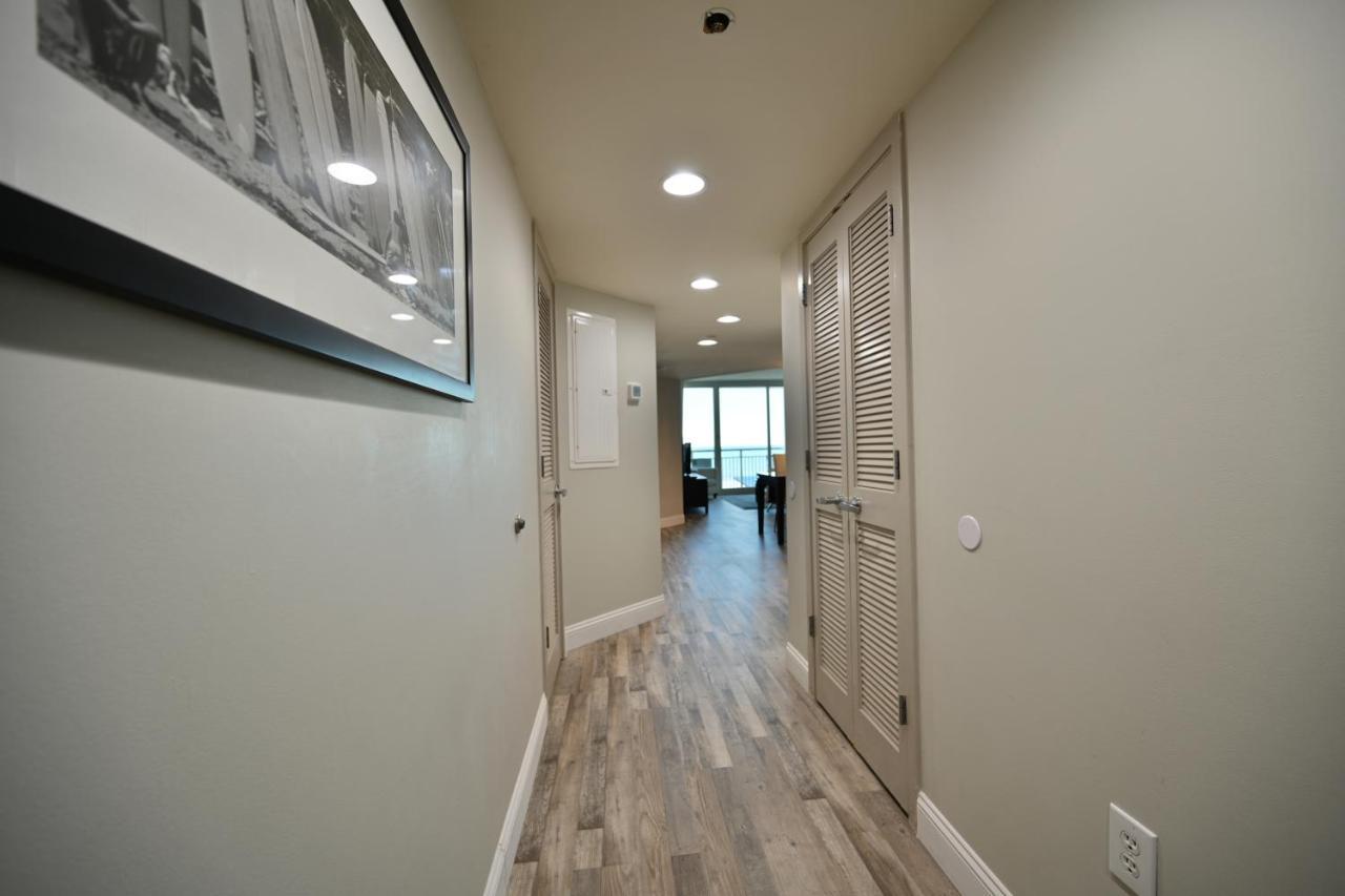 Gorgeous Ocean Front 2bd 2 Full Baths, 2 Balconies Apartment Myrtle Beach