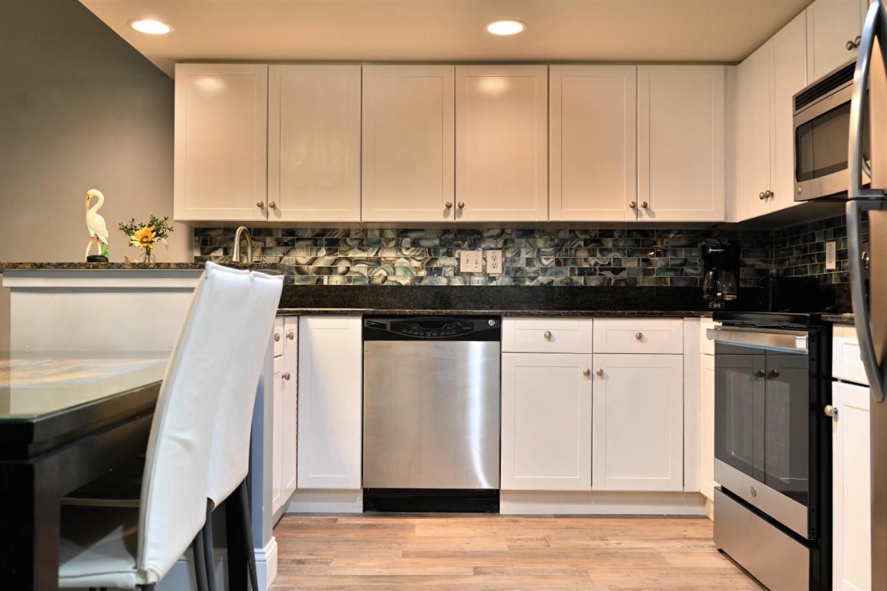 Gorgeous Ocean Front 2bd 2 Full Baths, 2 Balconies