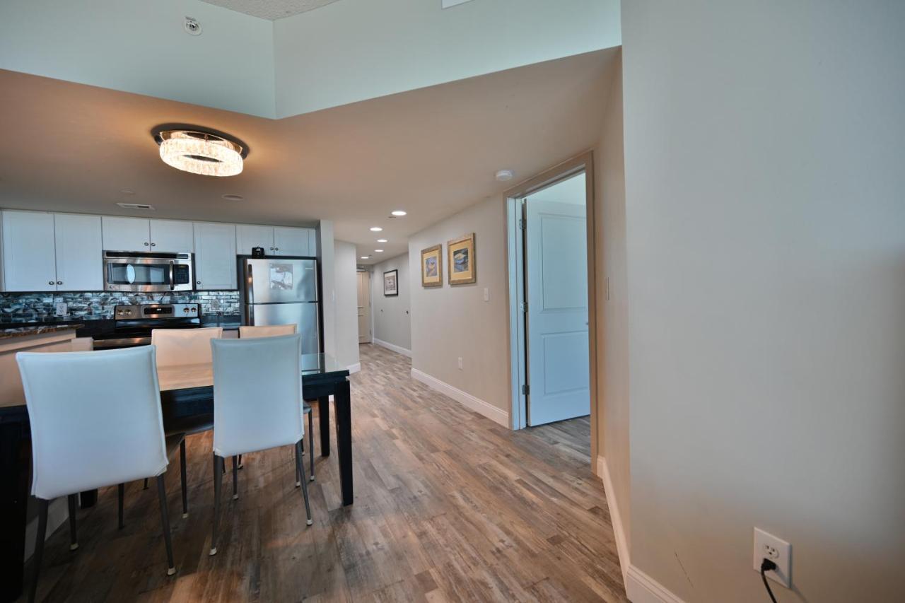 Gorgeous Ocean Front 2bd 2 Full Baths, 2 Balconies