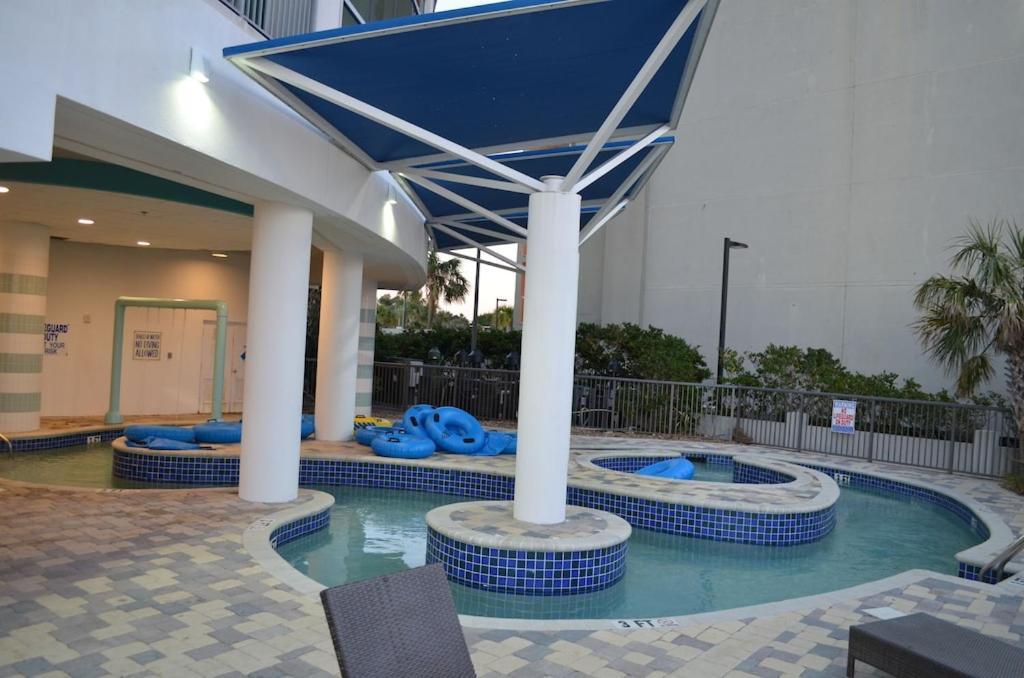Gorgeous Ocean Front 2bd 2 Full Baths, 2 Balconies