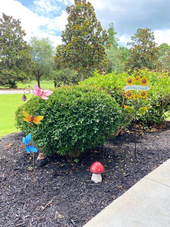 Aparthotel Sunset Oasis: Poolside Retreat With Patio Myrtle Beach