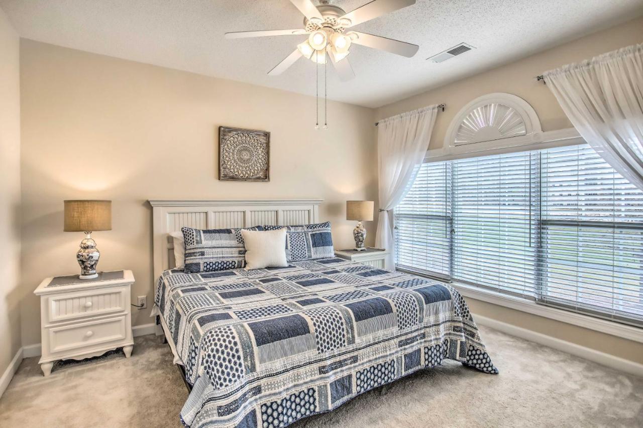 Barefoot Pool, Beach, And Golf! Apartment