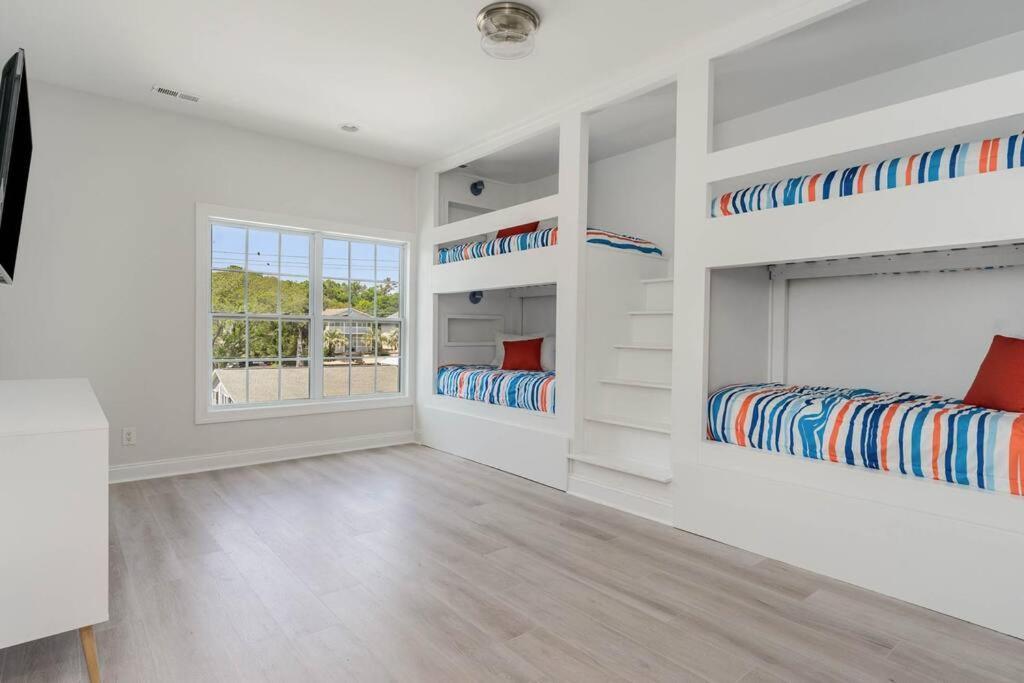 Ocean Dream-luxury 2nd Row Ocean View - Pool Oasis Holiday home *