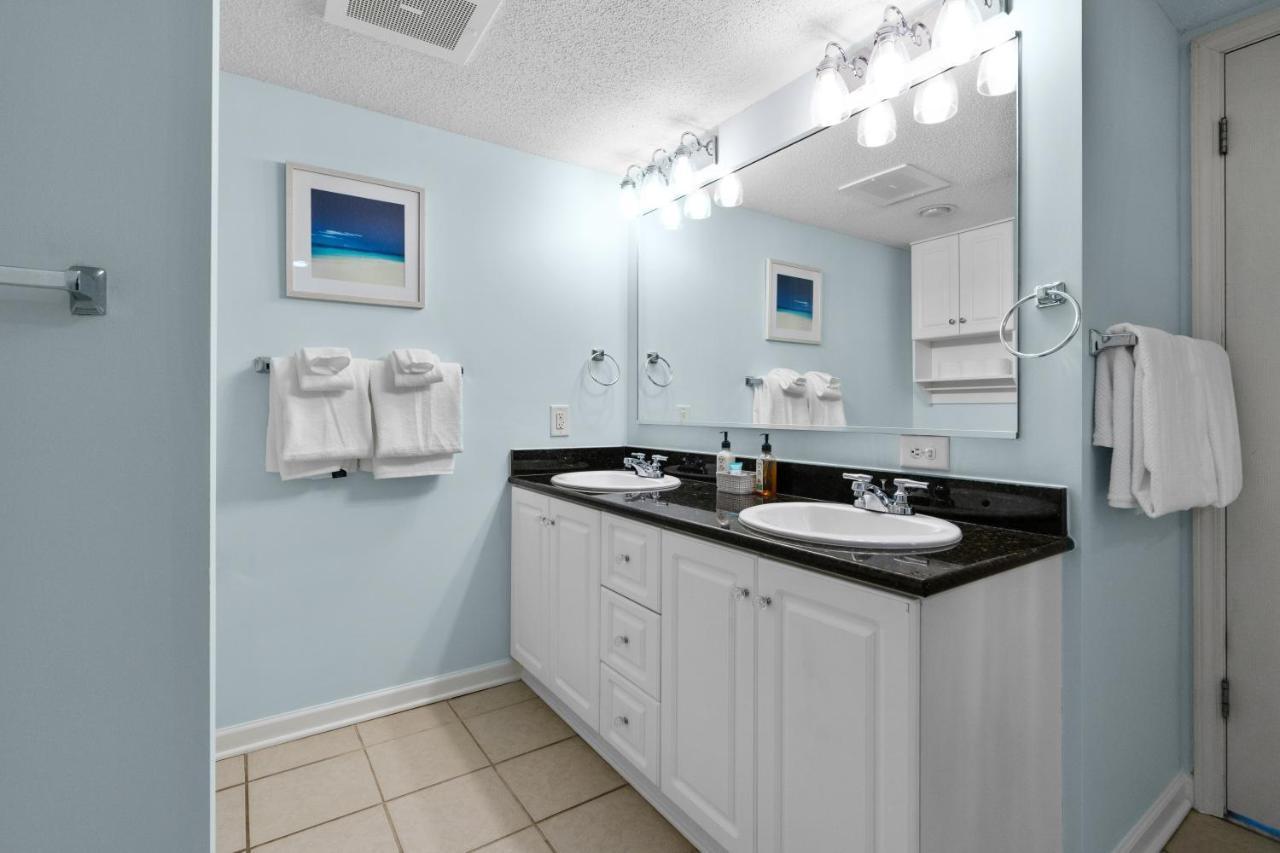 Yacht Club #3-504 Apartment