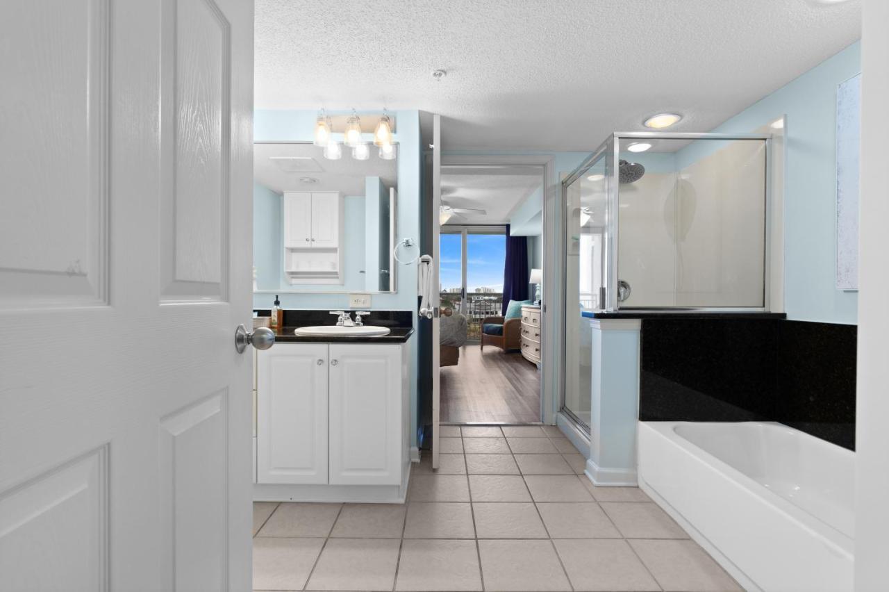 Apartment Yacht Club #3-504 *
