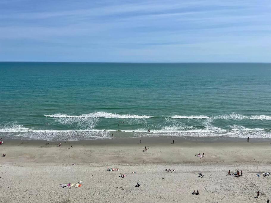 :) Water Front Retreat - Sleeps 8 Apartment Myrtle Beach